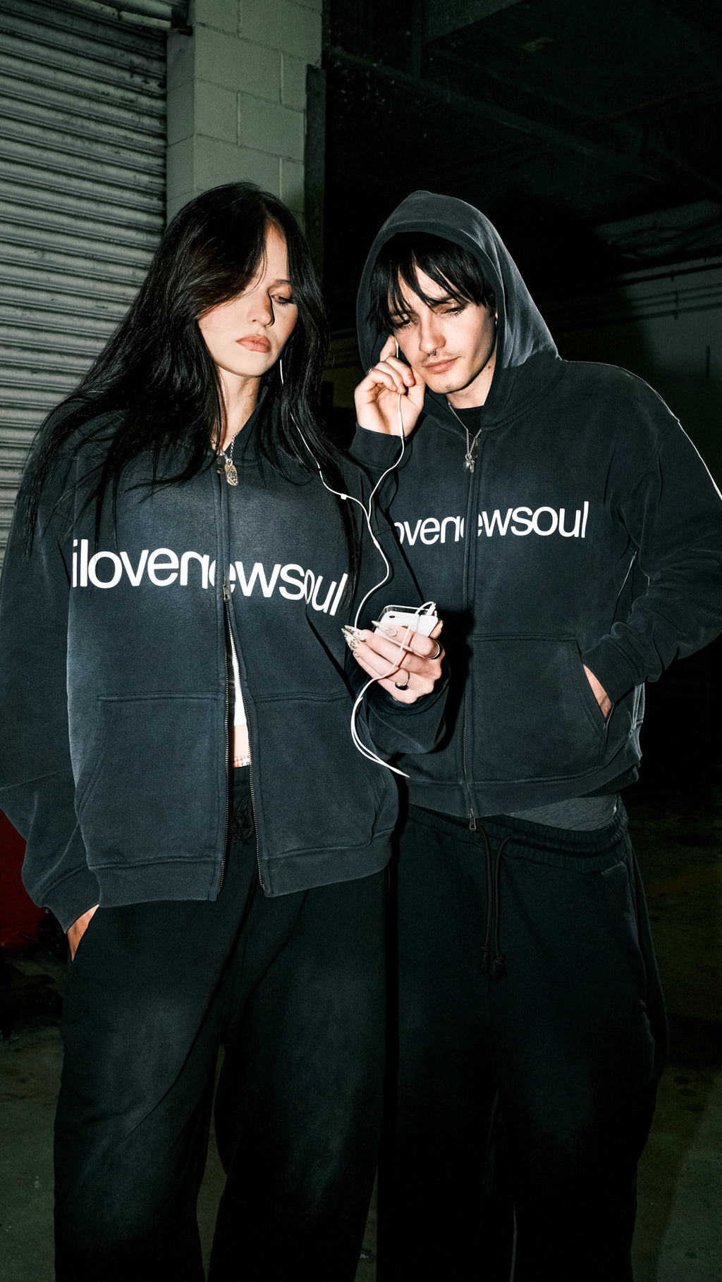 BLACK 2WAY ZIPPER HOODIE