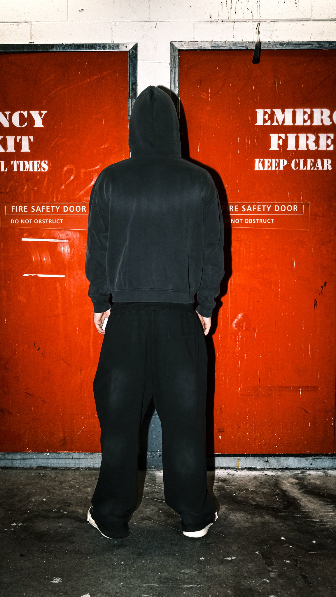 LOOSE FIT SWEAT PANTS