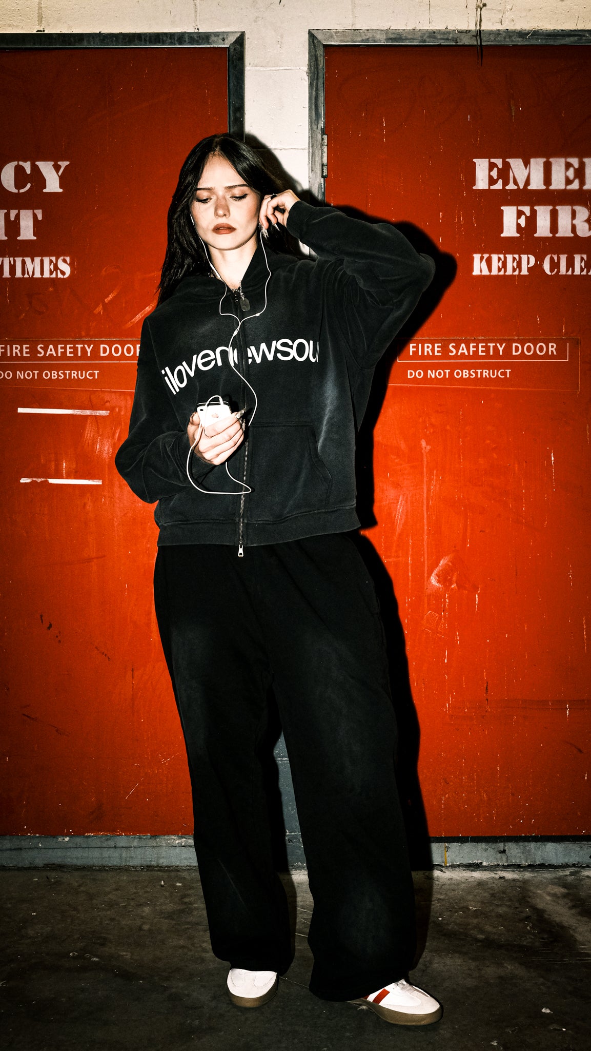 LOOSE FIT SWEAT PANTS