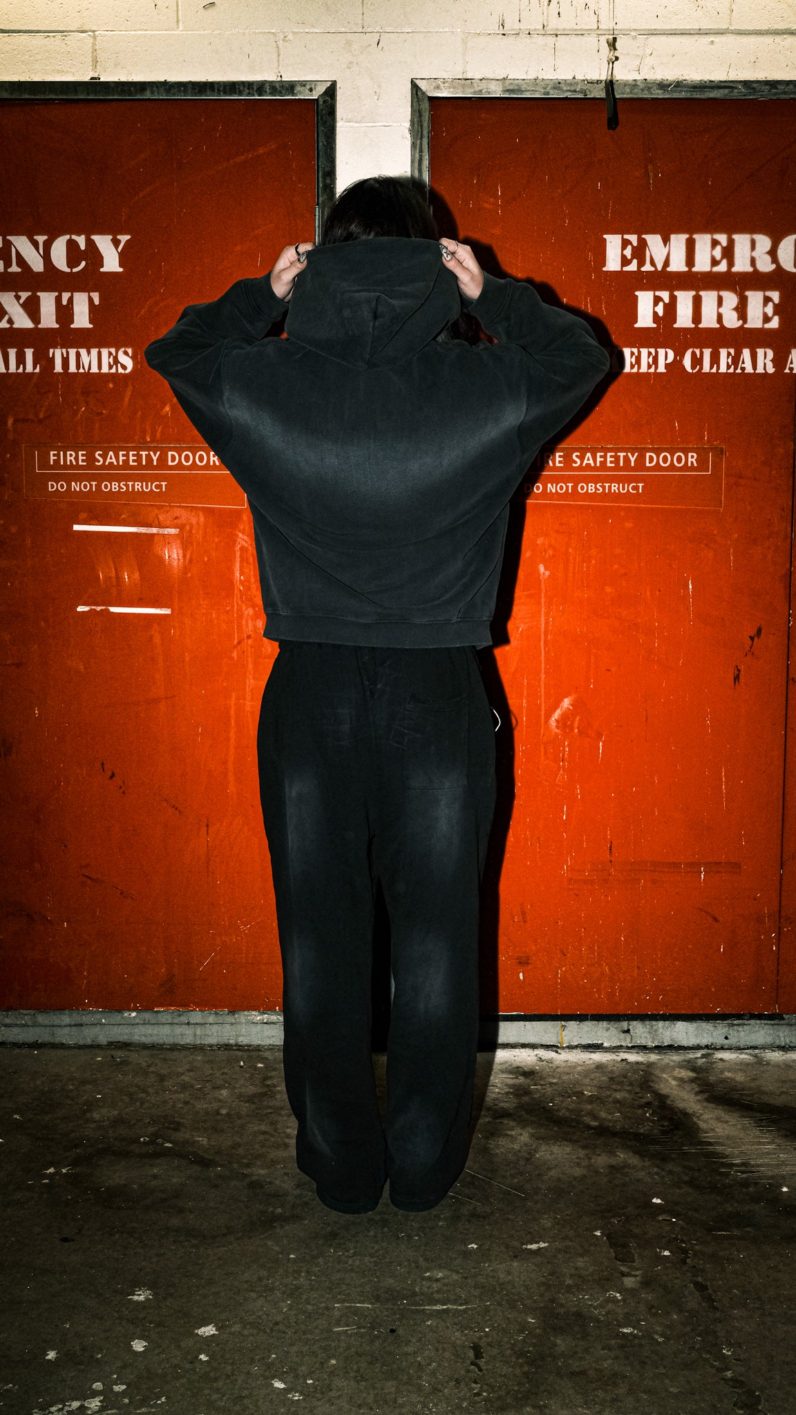 LOOSE FIT SWEAT PANTS