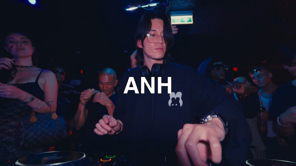 ANH playing a hip hop, rap, techno and house mixset at the sold out ILOVENEWSOUL x 3AM Worldwide night at Zyon Brisbane.